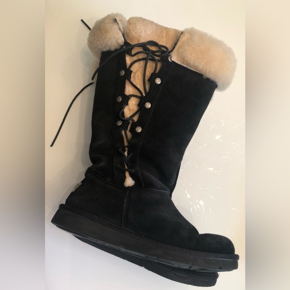 Ladies size 7 black Ugg boots - Picture 2 of 6